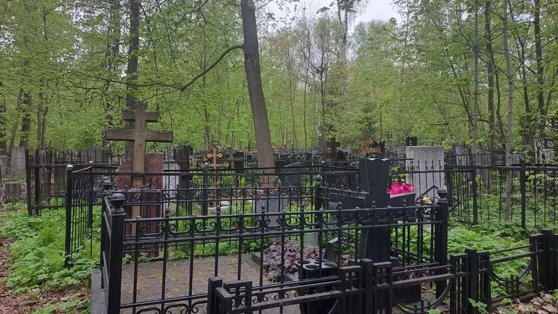 Можно ли ходить на кладбища в мае? Отвечает нижегородский священник