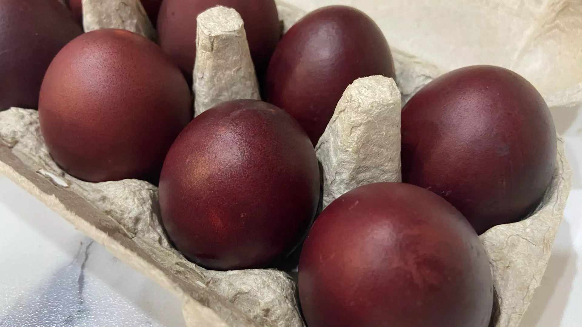Как можно красить яйца на Пасху
