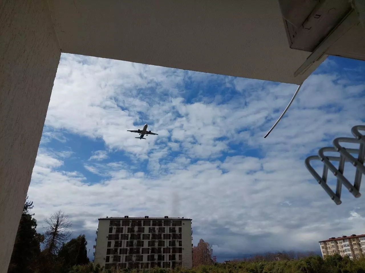 Если снимаете квартиру у аэропорта, будьте готовы к шуму от самолетов