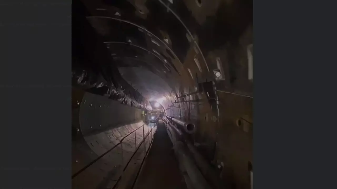 Нижегородский замгубернатора спустился под землю и проверил стройку метро