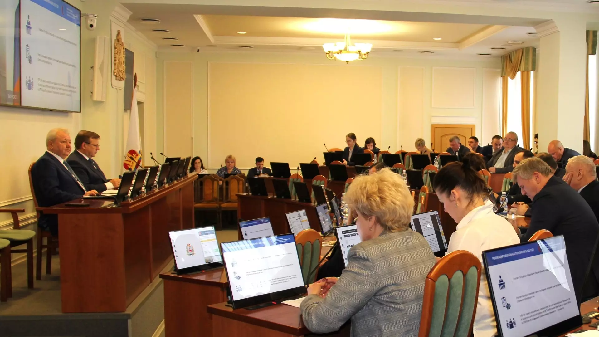 Комитет ЗС обсудил закон о запрете ночных «разливаек» в домах нижегородцев