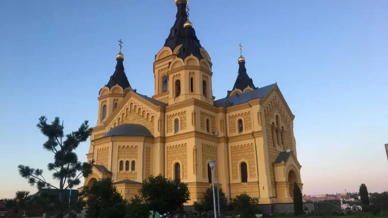 Кафедральный собор= Александра Невского на нижегородской Стрелке