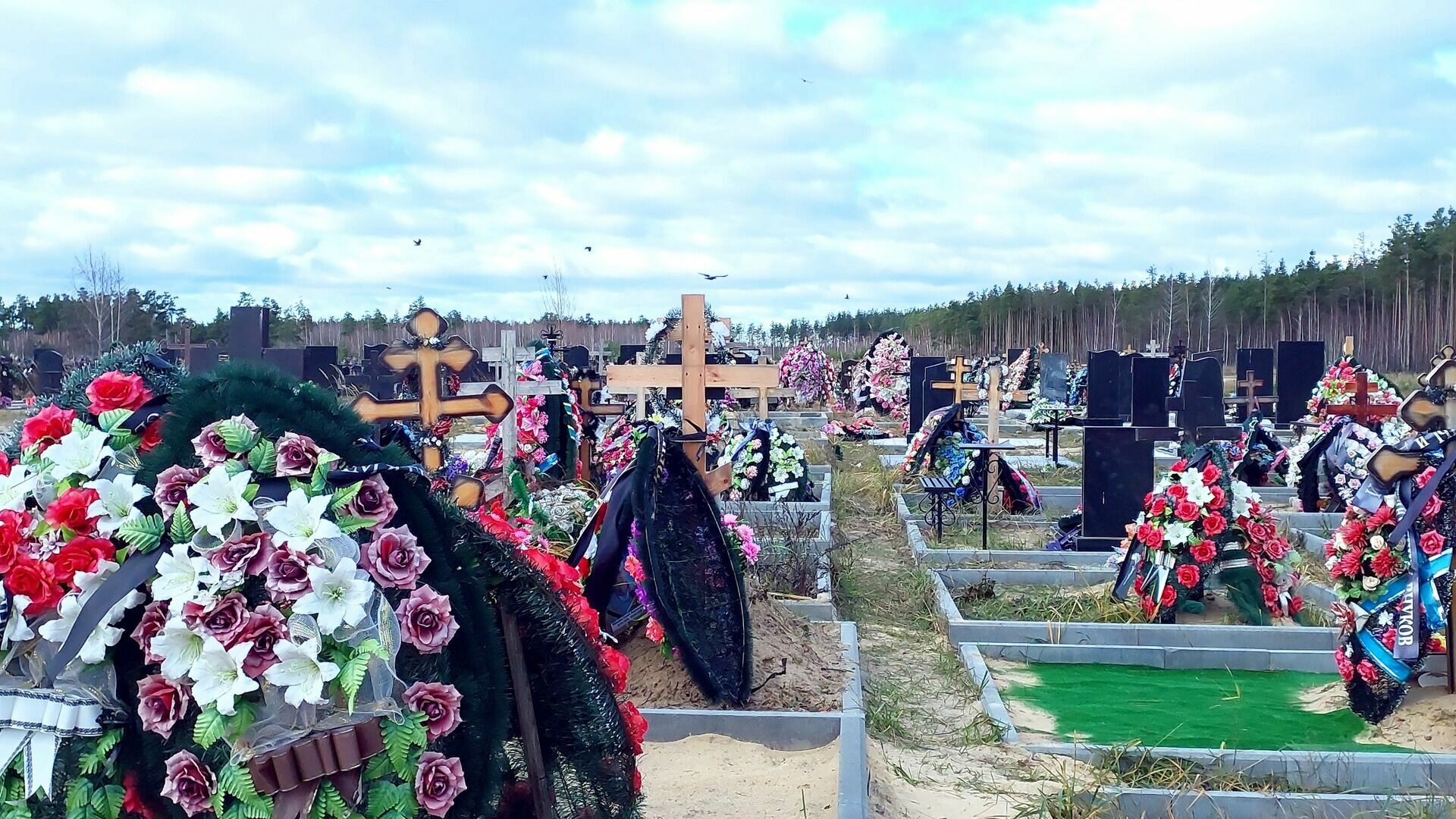 Похороны убитой жены военного прошли в Заволжье