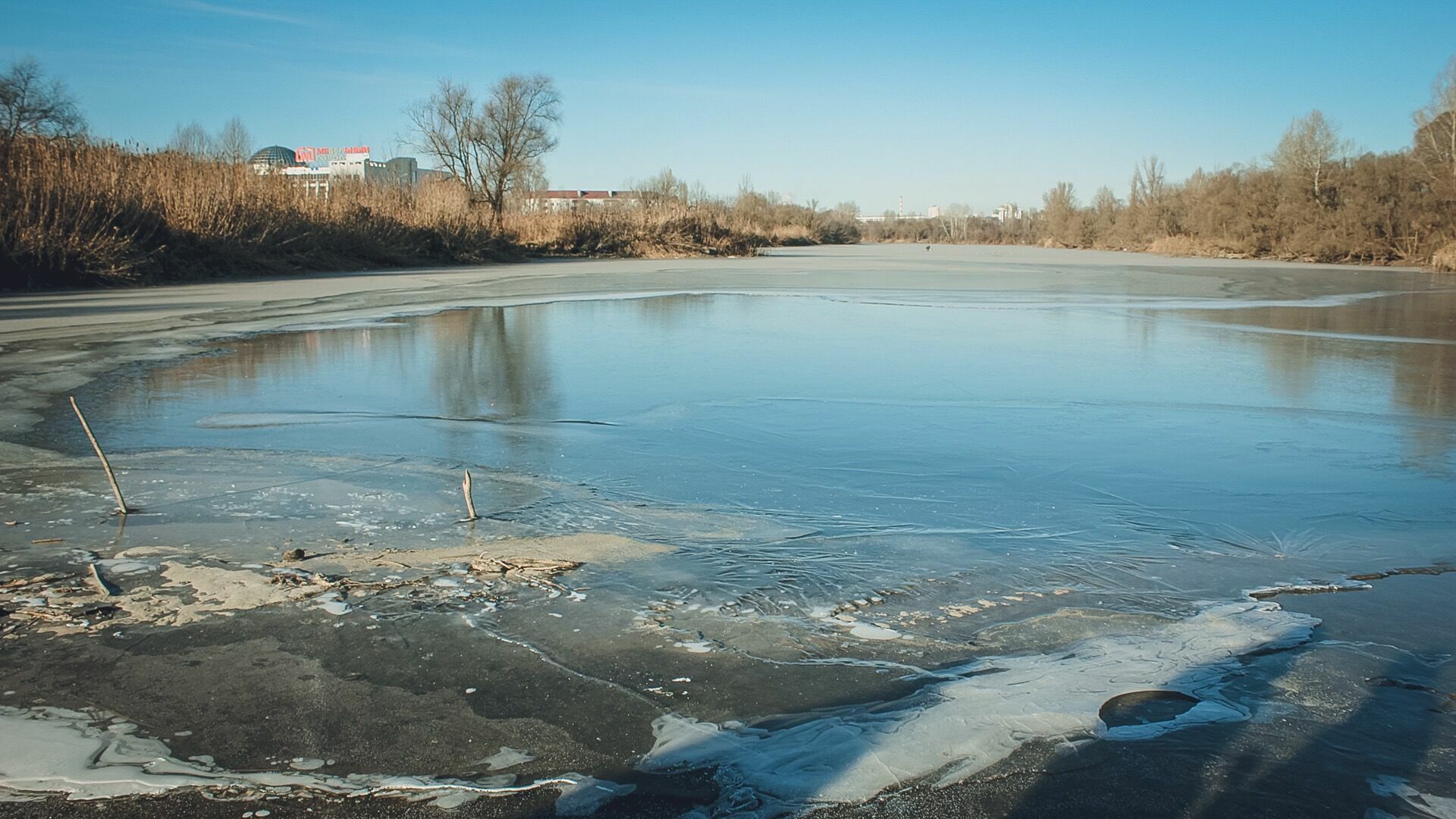 Провалившихся под лед детей спасли в Нижнем Новгороде