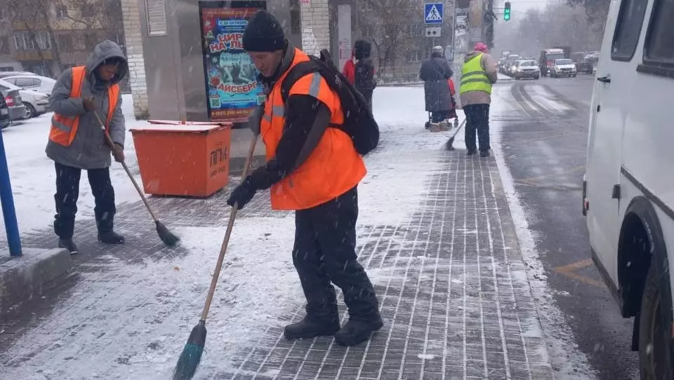 Нижегородские дорожники перешли на усиленный режим работы из-за снегопада
