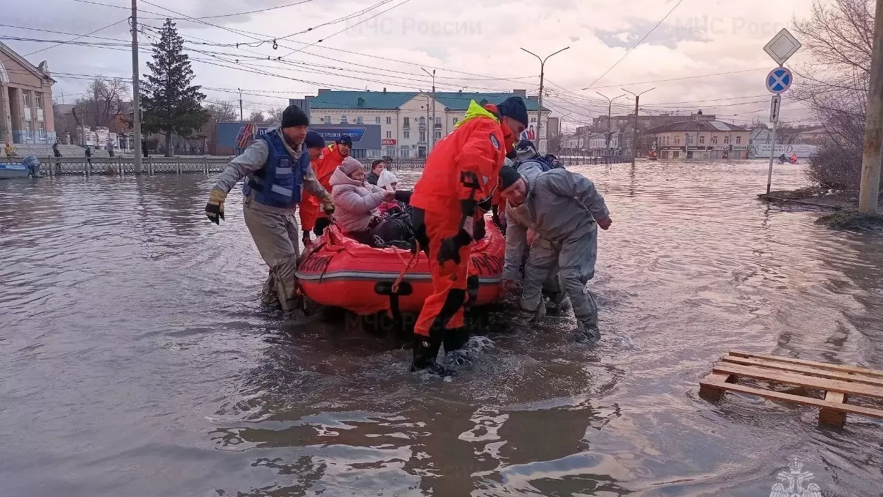 В МЧС назвали ситуацию с паводком в Оренбургской области сложной