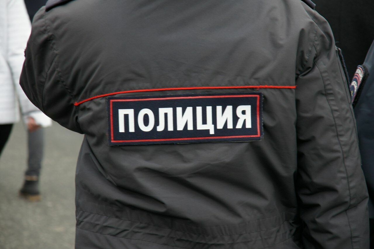 Нижегородцы объяснили кражу флага России желанием повесить его дома