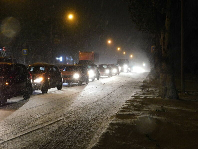 Нижегородские автомобилисты встали в восьмибалльные пробки вечером 25 января