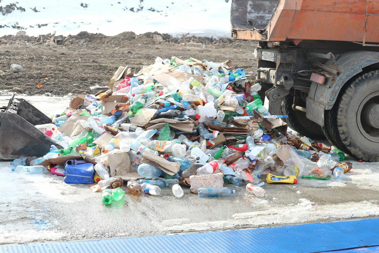 Виновные наказаны: В Выксе несколько месяцев не вывозили мусор от жилых домов