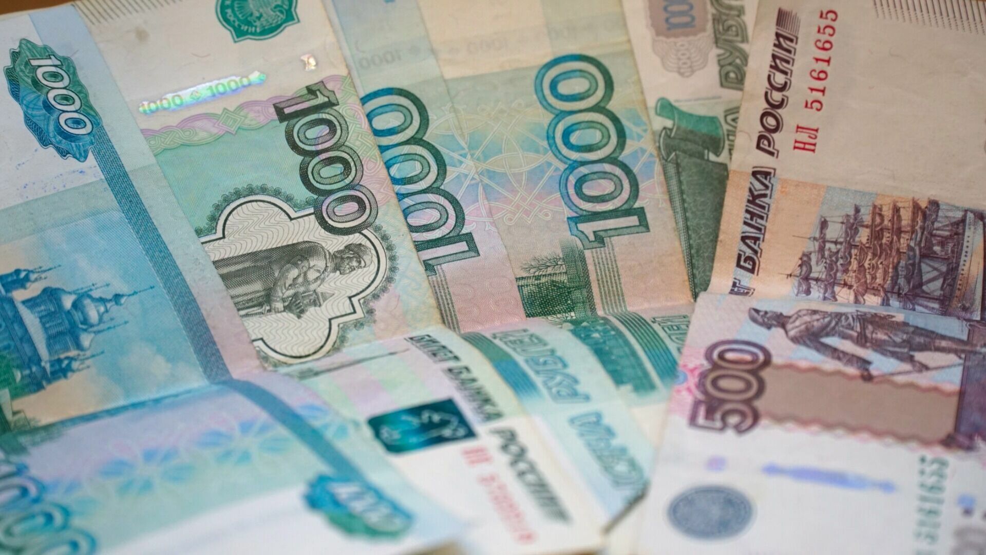 Лжесотрудник банка украл у нижегородки 2,2 млн рублей