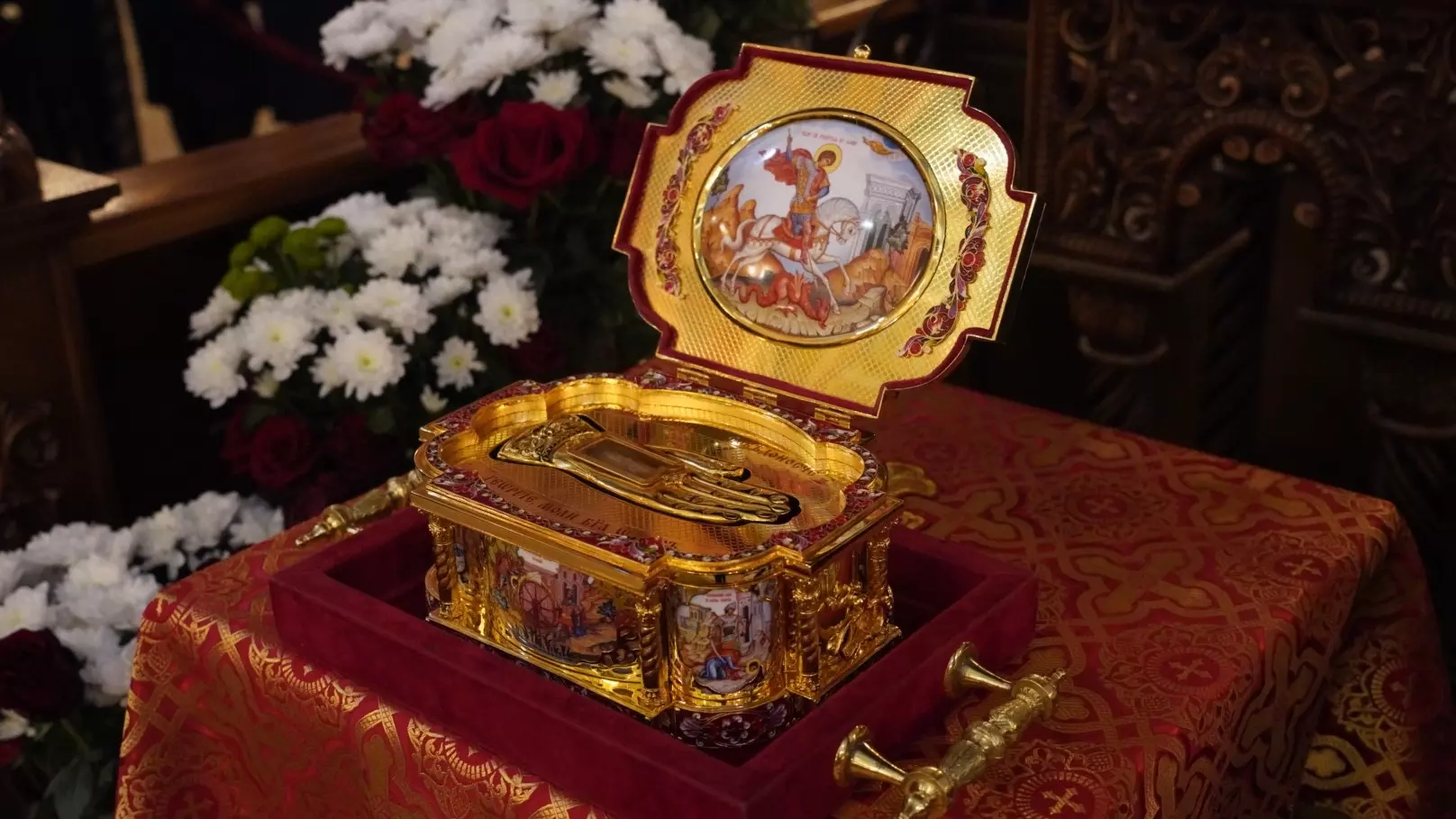 Ковчег с частицей мощей Георгия Победоносца доставили в Нижний Новгород