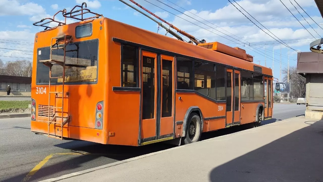 Троллейбусы №25 снова ходят по путепроводу через Кузбасскую