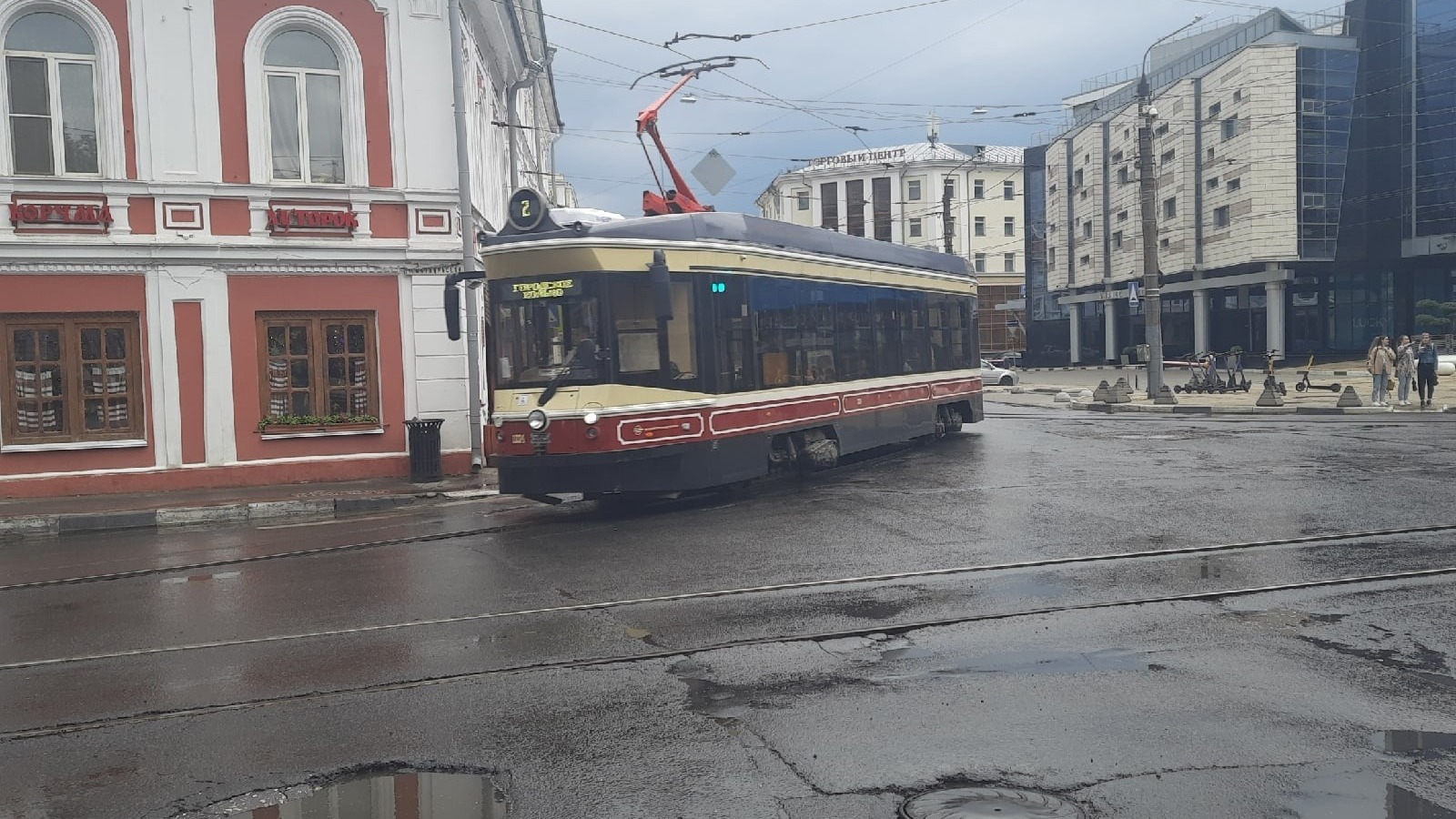 Движение трамваев и троллейбусов приостановили в Нижнем Новгороде из-за потопа