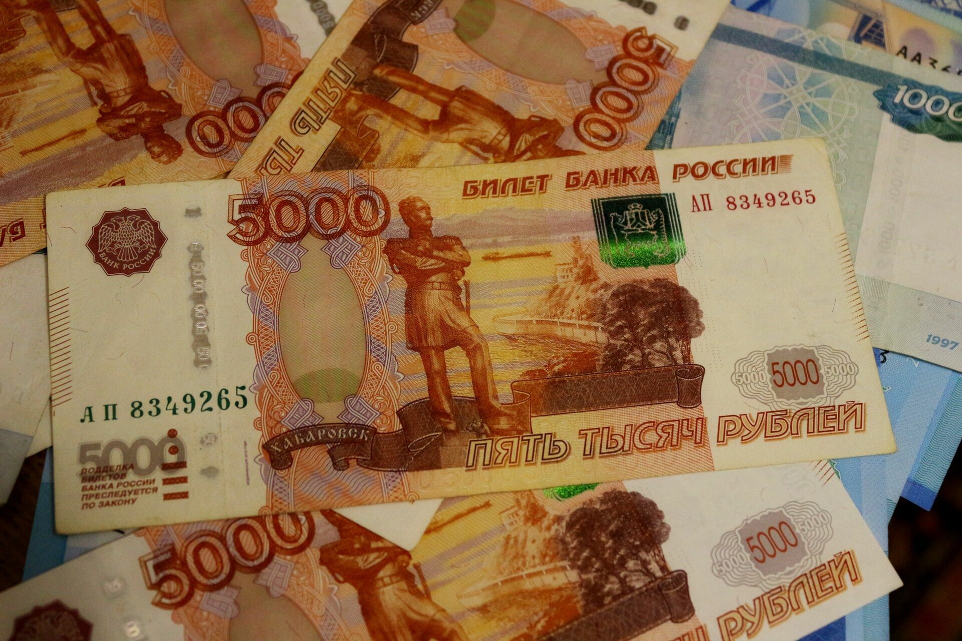 В Нижегородской области чаще всего подделывают пятитысячные купюры