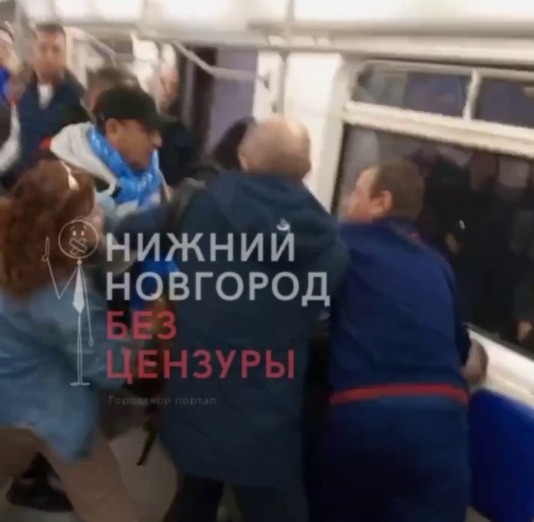 Пассажиры устроили драку в нижегородском метро