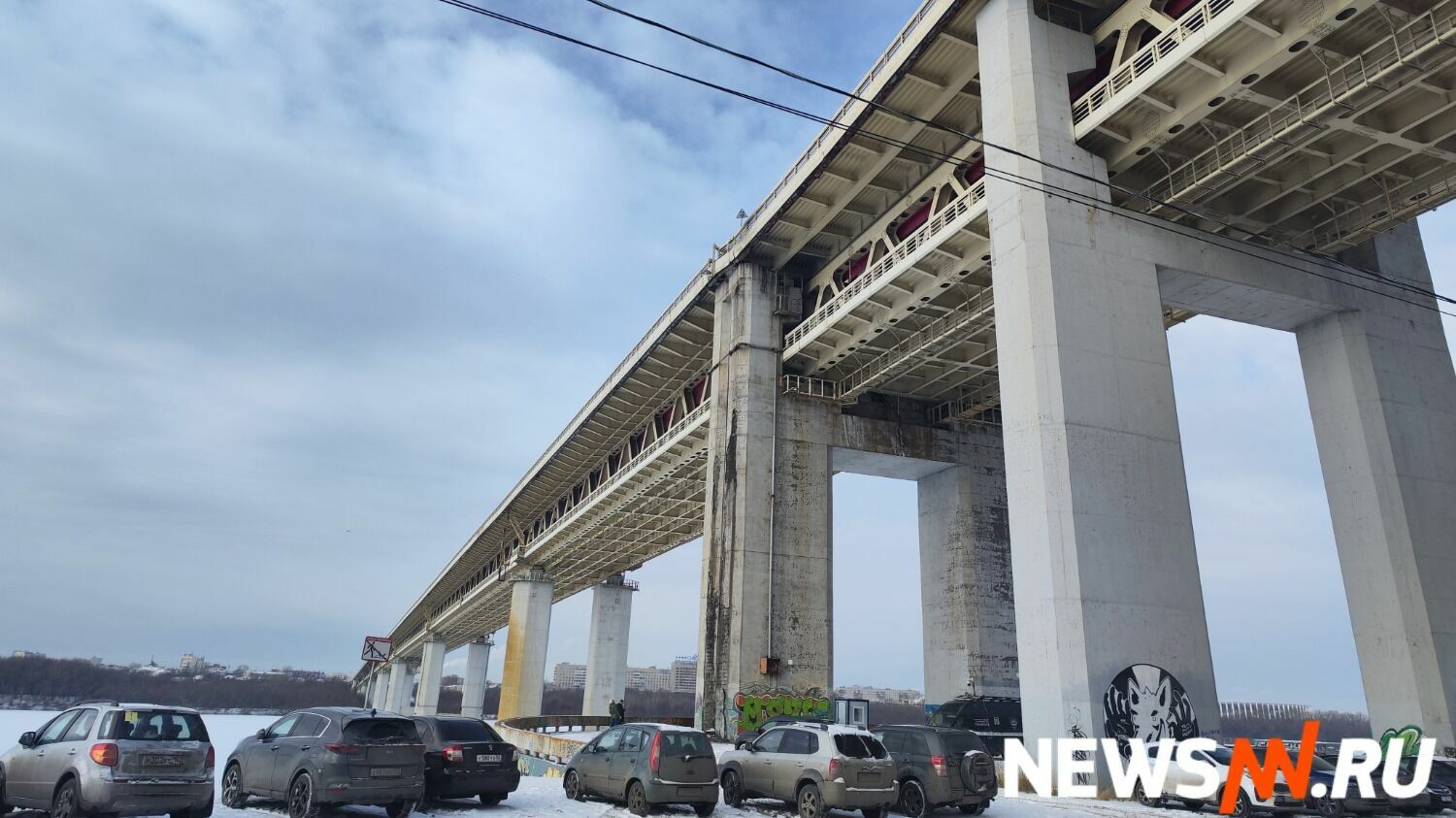Разрушающийся мост в Нижнем Новгороде