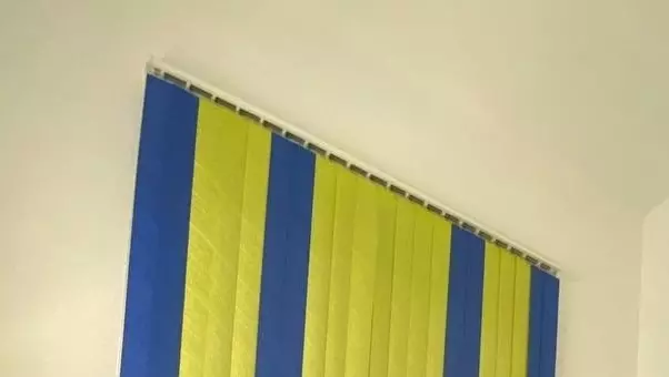 Желто-синие жалюзи повесили в детском саду Нижнего Новгорода