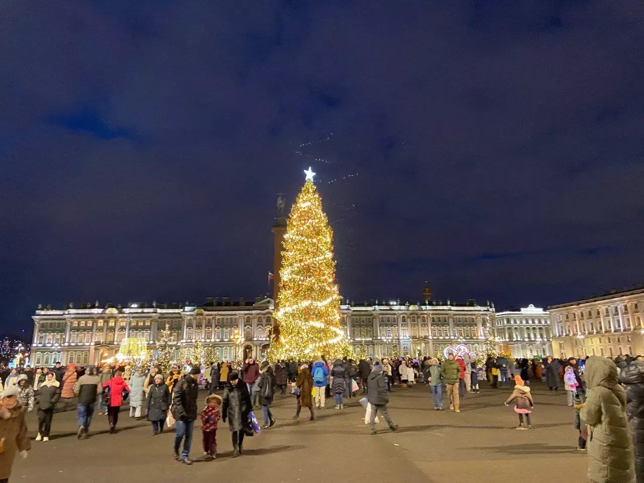 Новый год в Санкт-Петербурге можно встретить за 10 тысяч рублей 