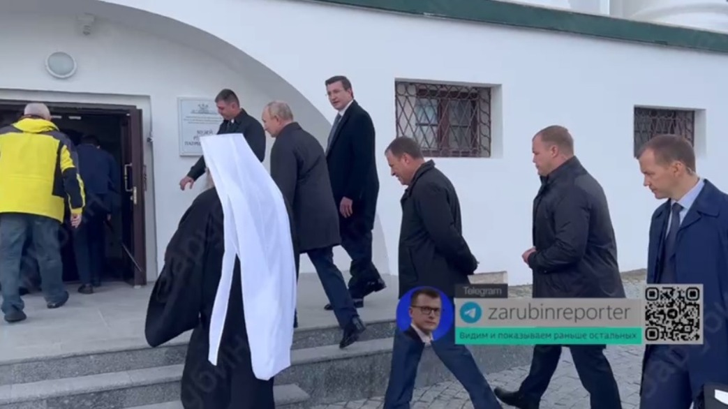 Путин посетил музей русского патриаршества в Арзамасе
