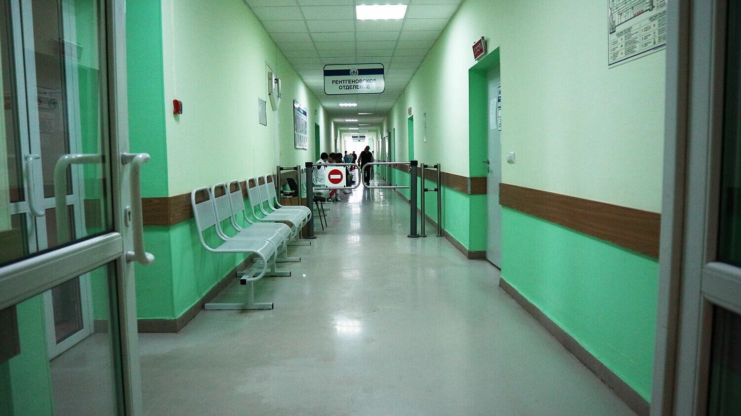 Врачи заволжской «больницы-призрака» остались без соцвыплат