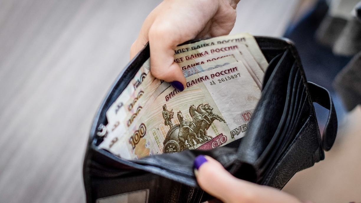 1,1 млрд рублей потратят на увеличение зарплат нижегородским врачам и учителям