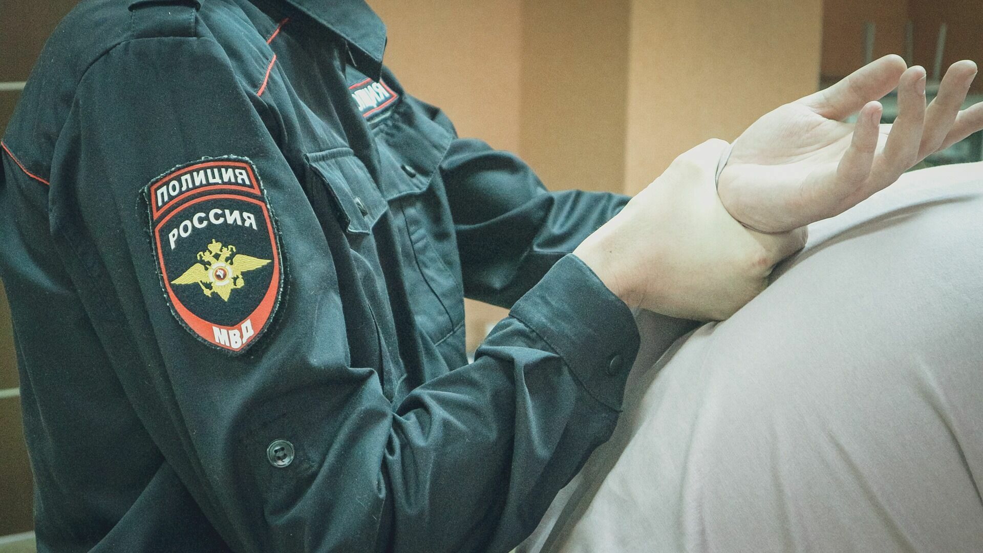 Ворвавшегося в школу мужчину задержали в Дзержинске