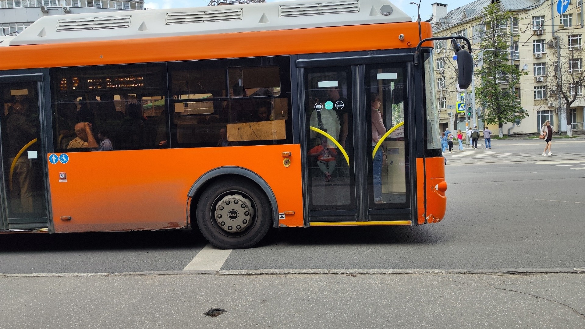Шестерых водителей автобусов лишили премий в Нижнем Новгороде