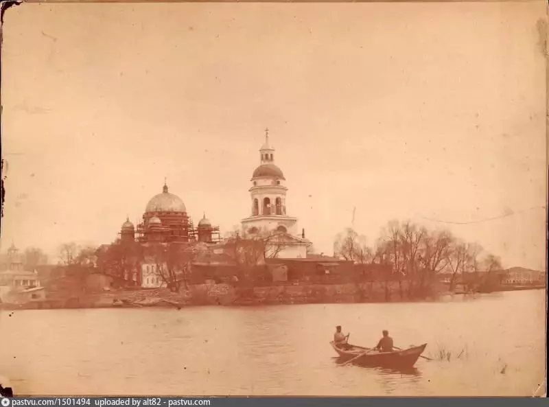 Староярмарочный собор во время разлива 1896 года