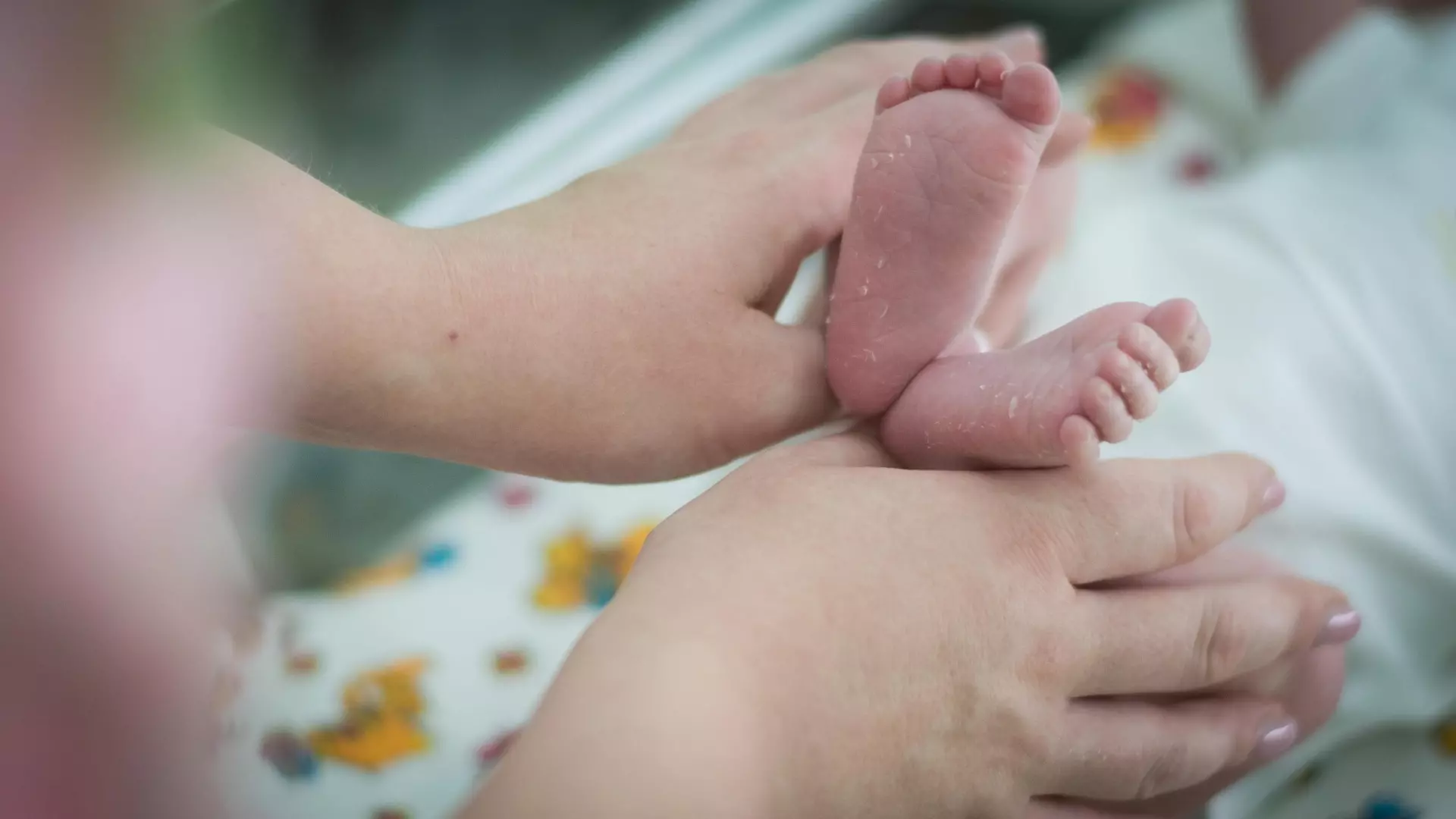 Жительница Нижегородской области родила девочку весом в 310 граммов
