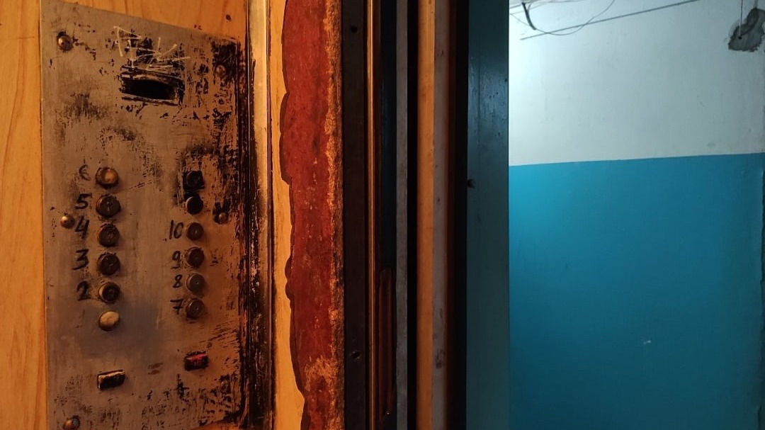 В Нижнем Новгороде рухнул лифт с двумя мужчинами