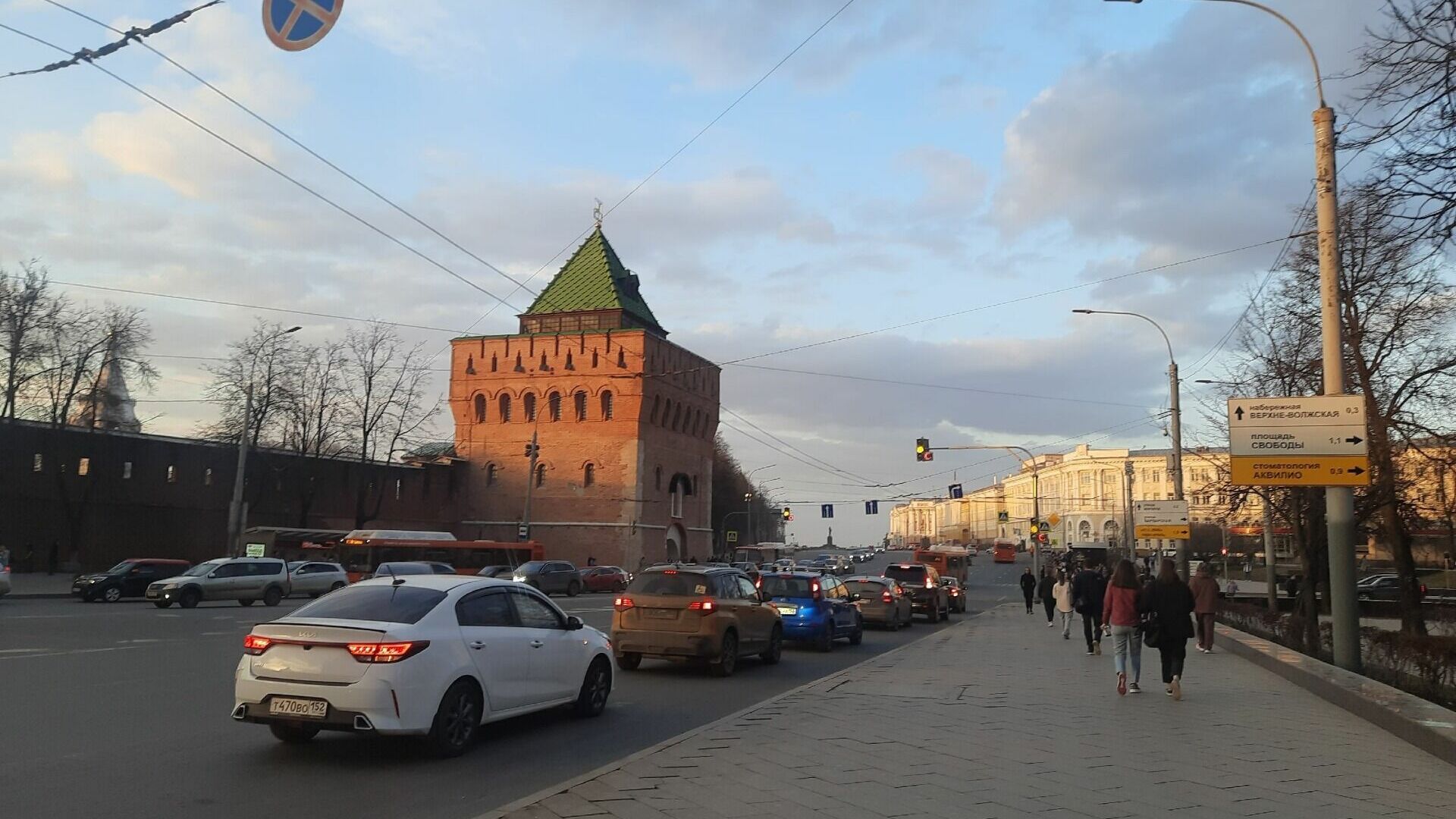 Огромные пробки образовались в центре Нижнего Новгорода 2 мая