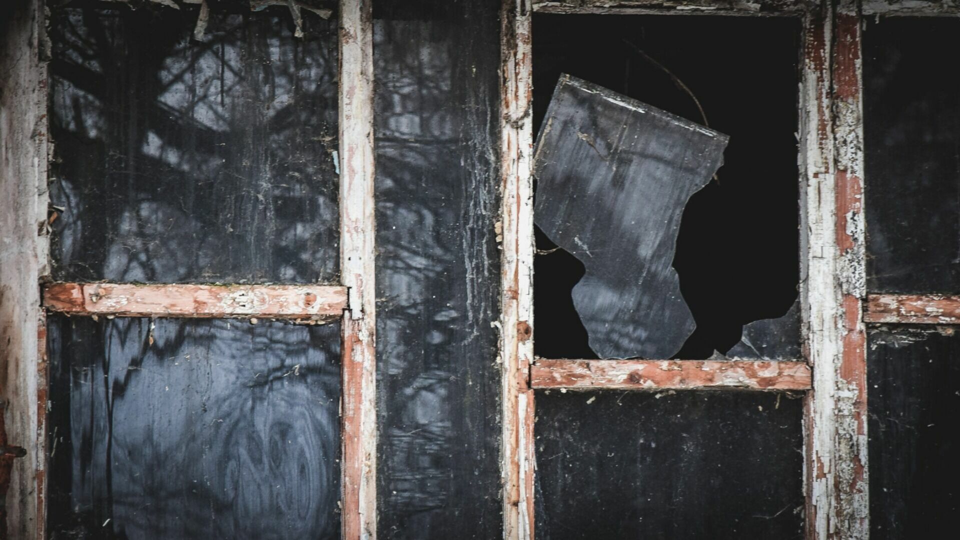 Жителей Дзержинска не расселяют из аварийных домов после взрыва на «Кристалле» 