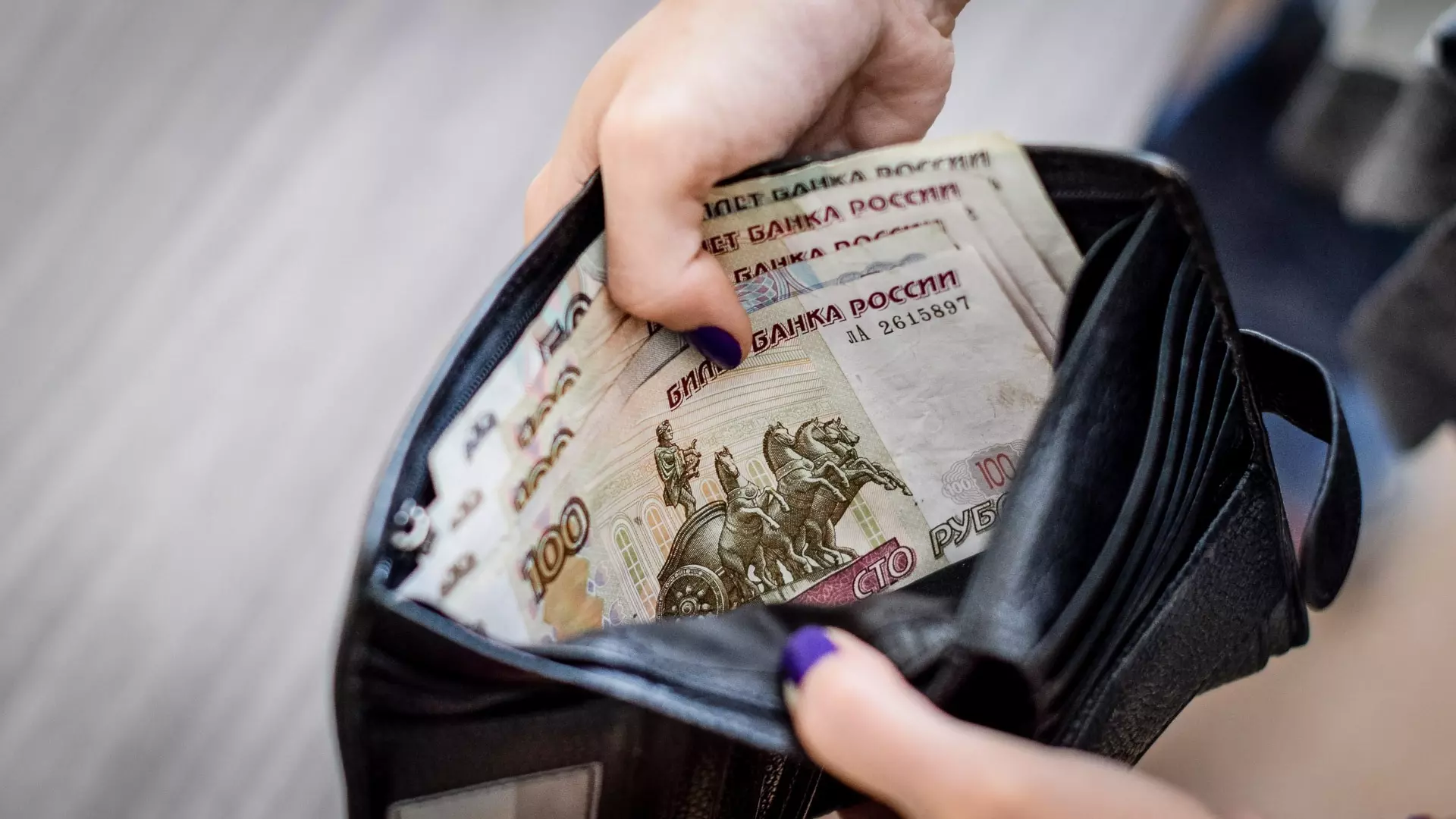 Нижегородку обманули мошенники на 2,1 млн рублей