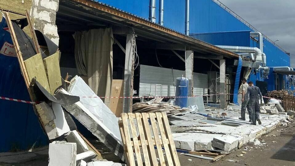Появились фото последствий взрыва на предприятии в Кудьме