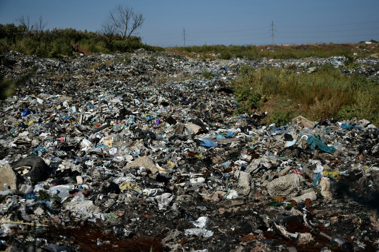Главе администрации Ардатова назначили штраф за сброс мусора на закрытую свалку