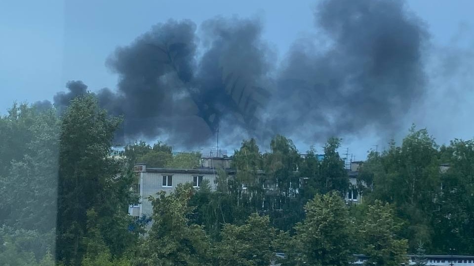 Опубликовано видео пожара в районе ТЦ «Рио» в Нижнем Новгороде