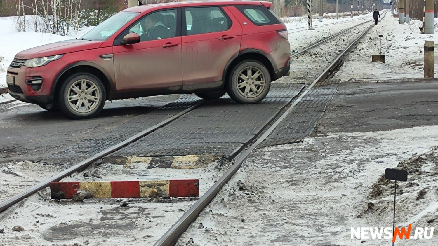 Железнодорожный переезд на улице Новые Пески