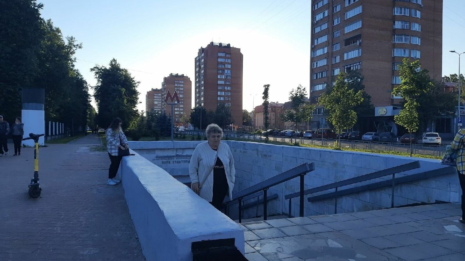 Монтаж металлоконструкций наземного павильона стартовал на станции метро «Ленинская»