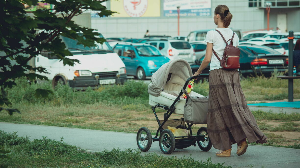 72 несовершеннолетние нижегородки стали матерями в 2022 году