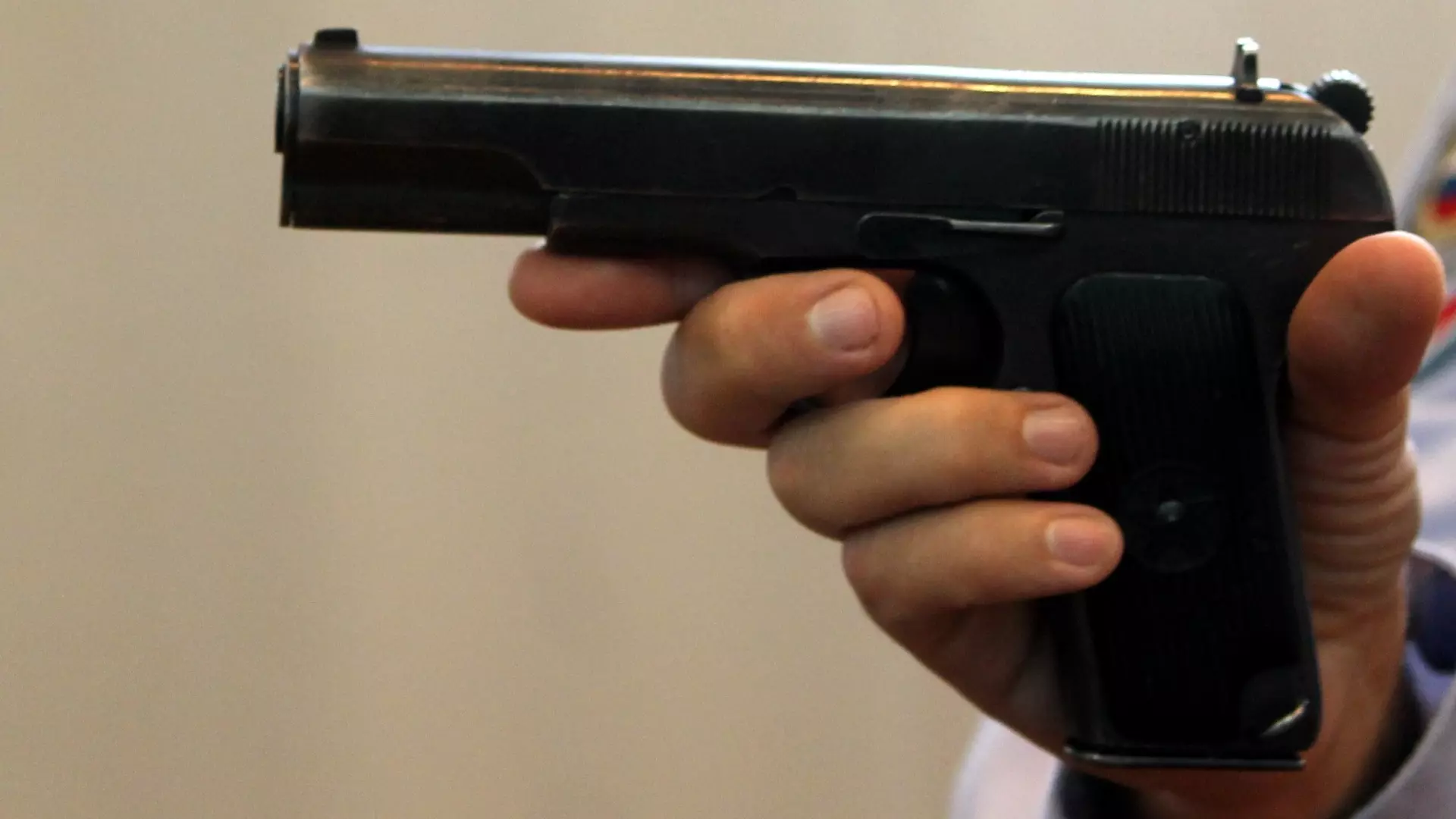 Восьмиклассник принес пневматический пистолет в школу в Выксе