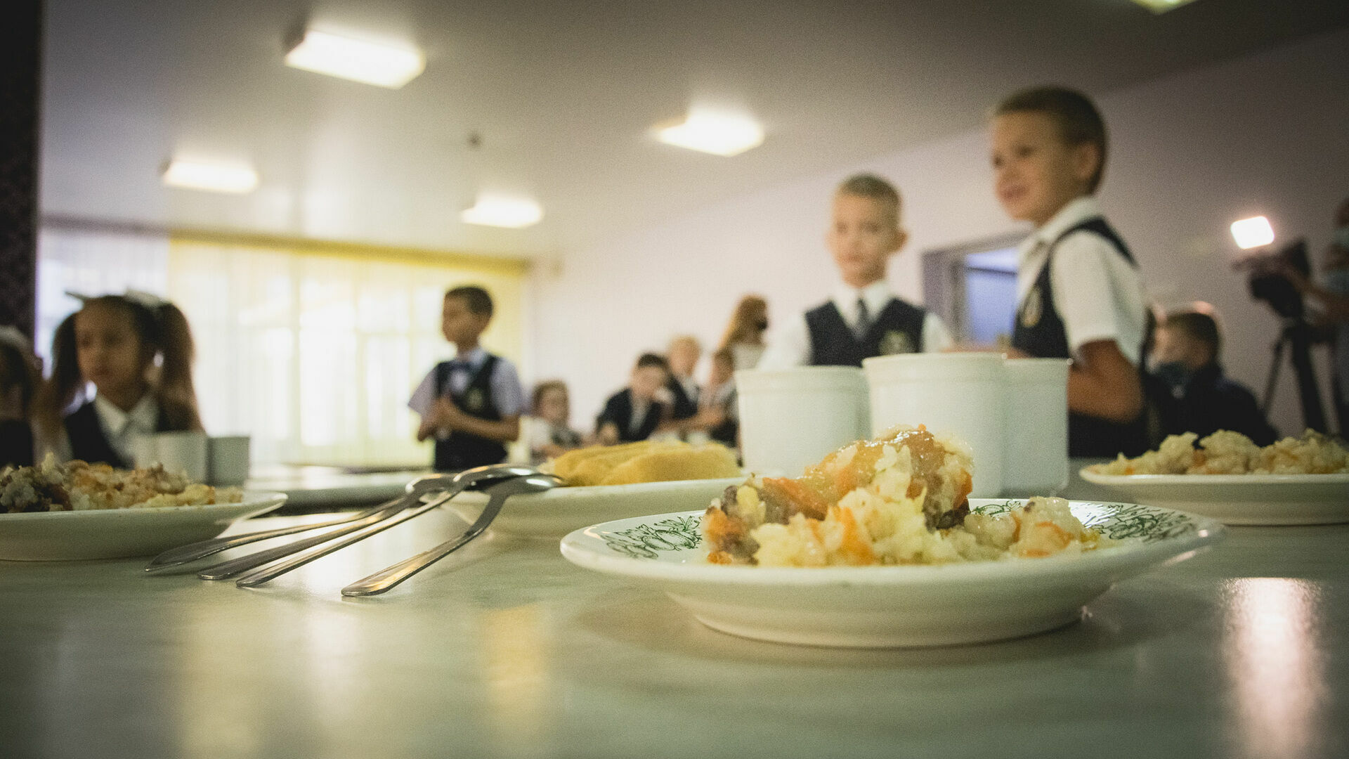 Беженцев обеспечат бесплатным питанием в нижегородских школах