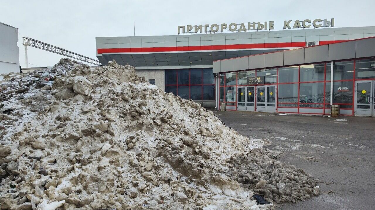 Четыре протокола составили за плохую уборку территории у нижегородского вокзала