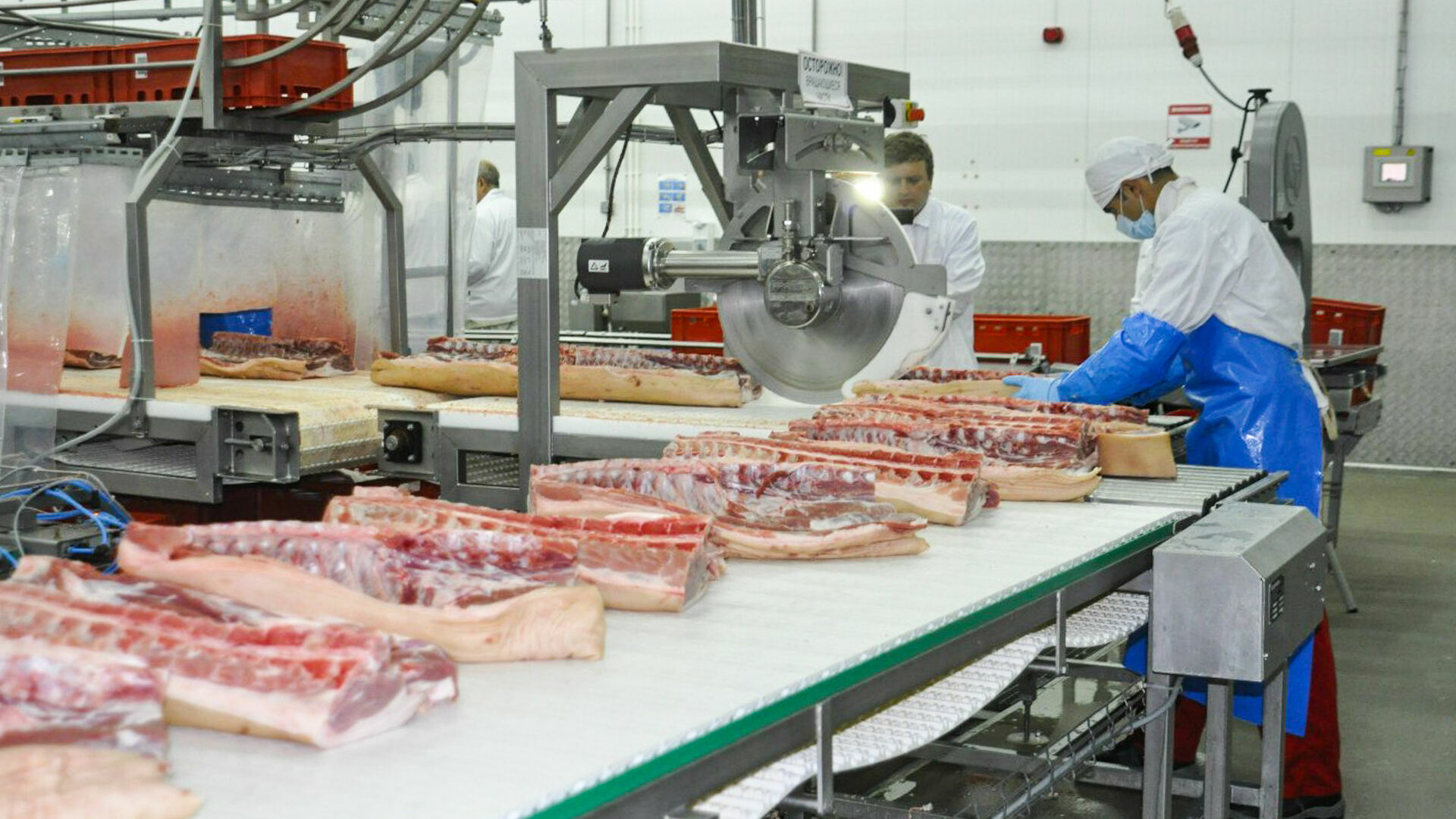 В нижегородских магазинах обнаружено 200 кг опасного мяса