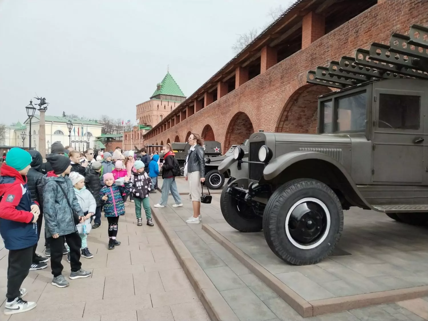 Прибывшие из Белгорода дети посетили экскурсию по Нижнему Новгороду
