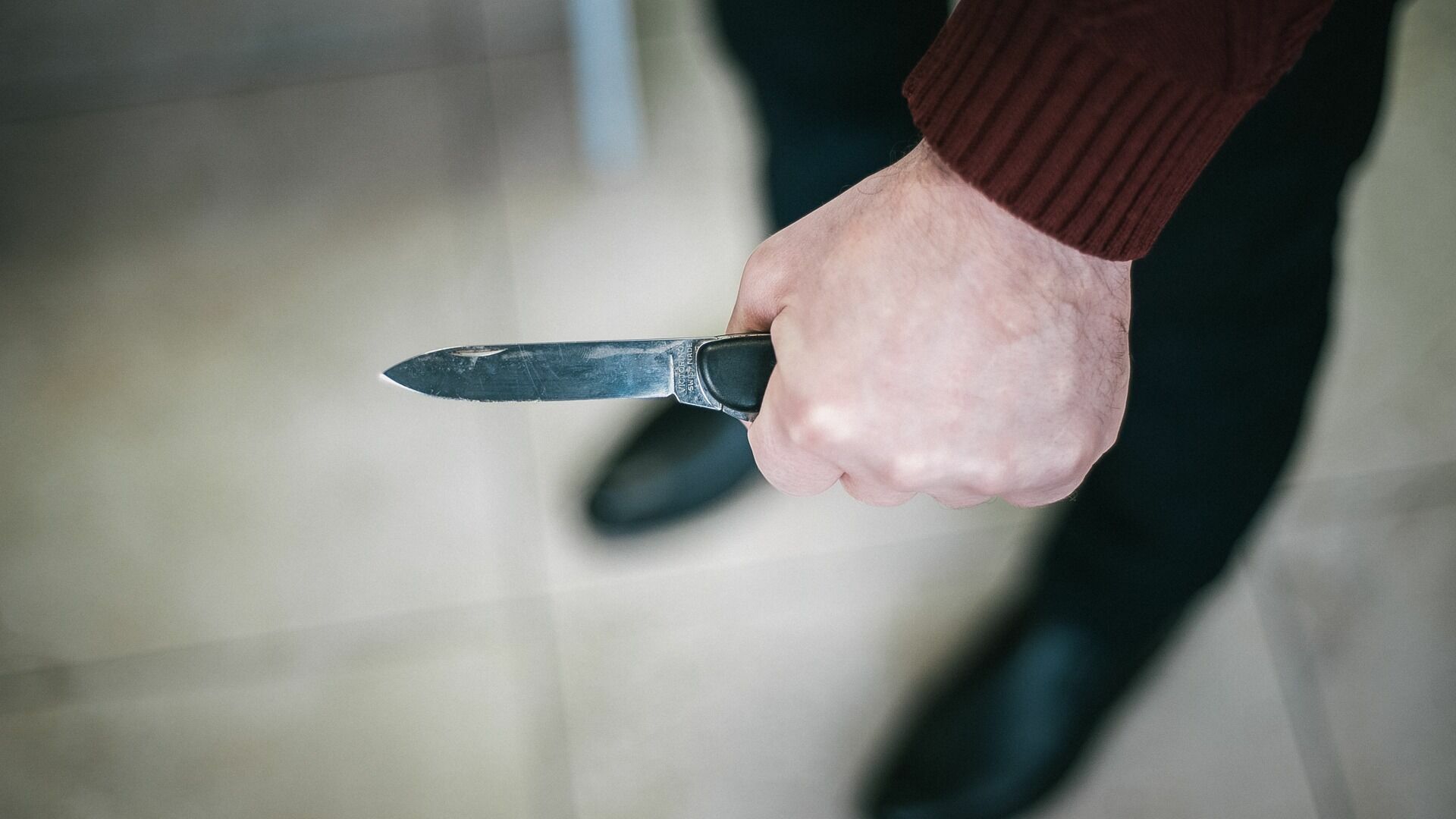 Полицейскому отрубили полпальца в кафе в Лыскове