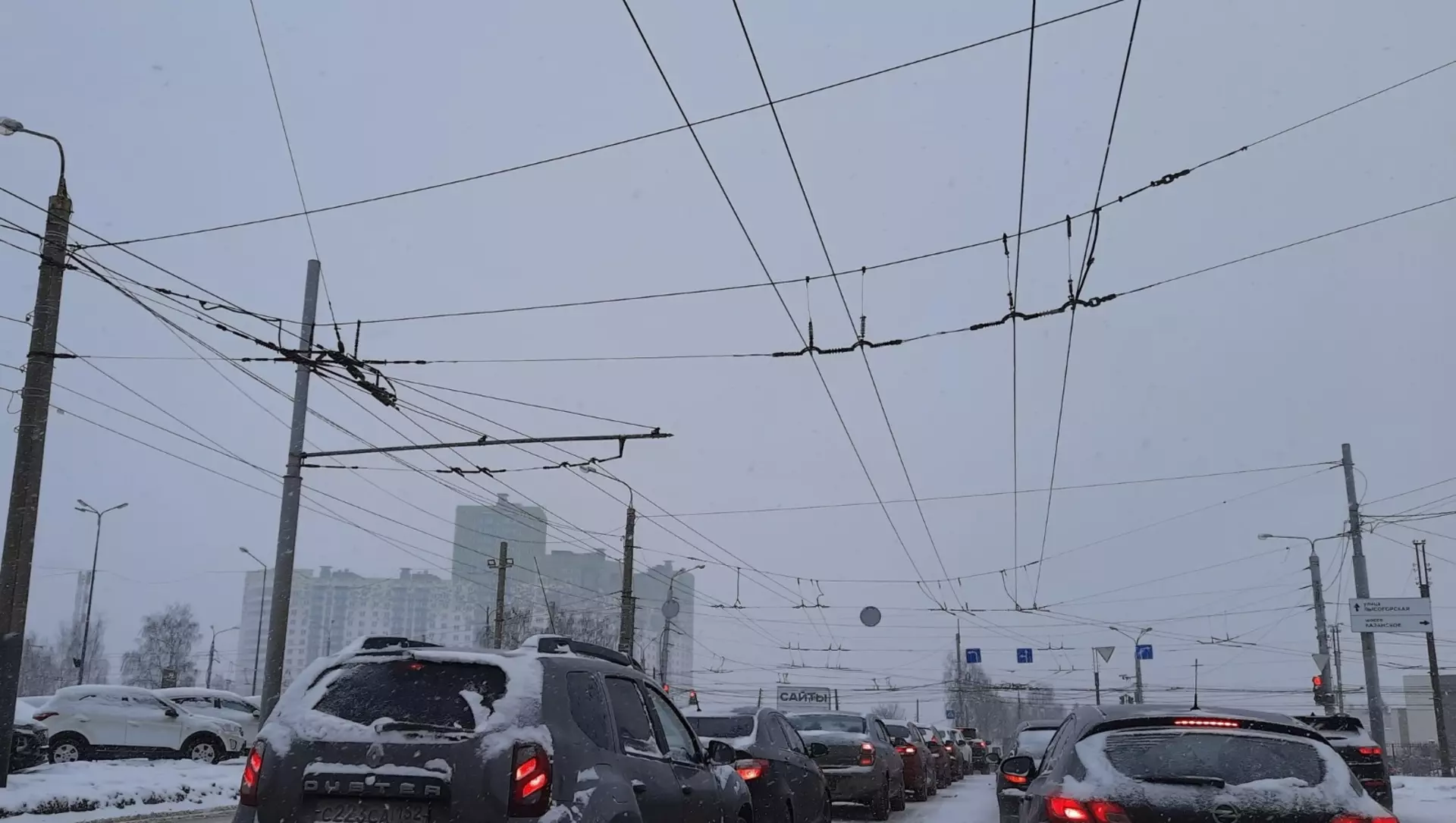 Стоит все. Огромные пробки сковали Нижний Новгород — Новости Нижнего Новгорода и Нижегородской области - NewsNN