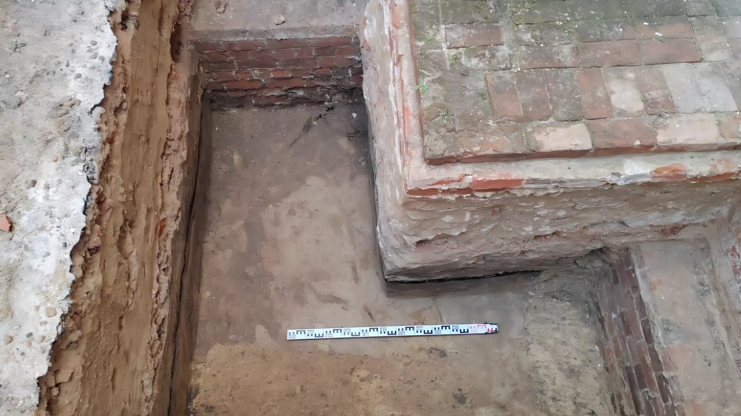 Старинные могильники нашли на Бору