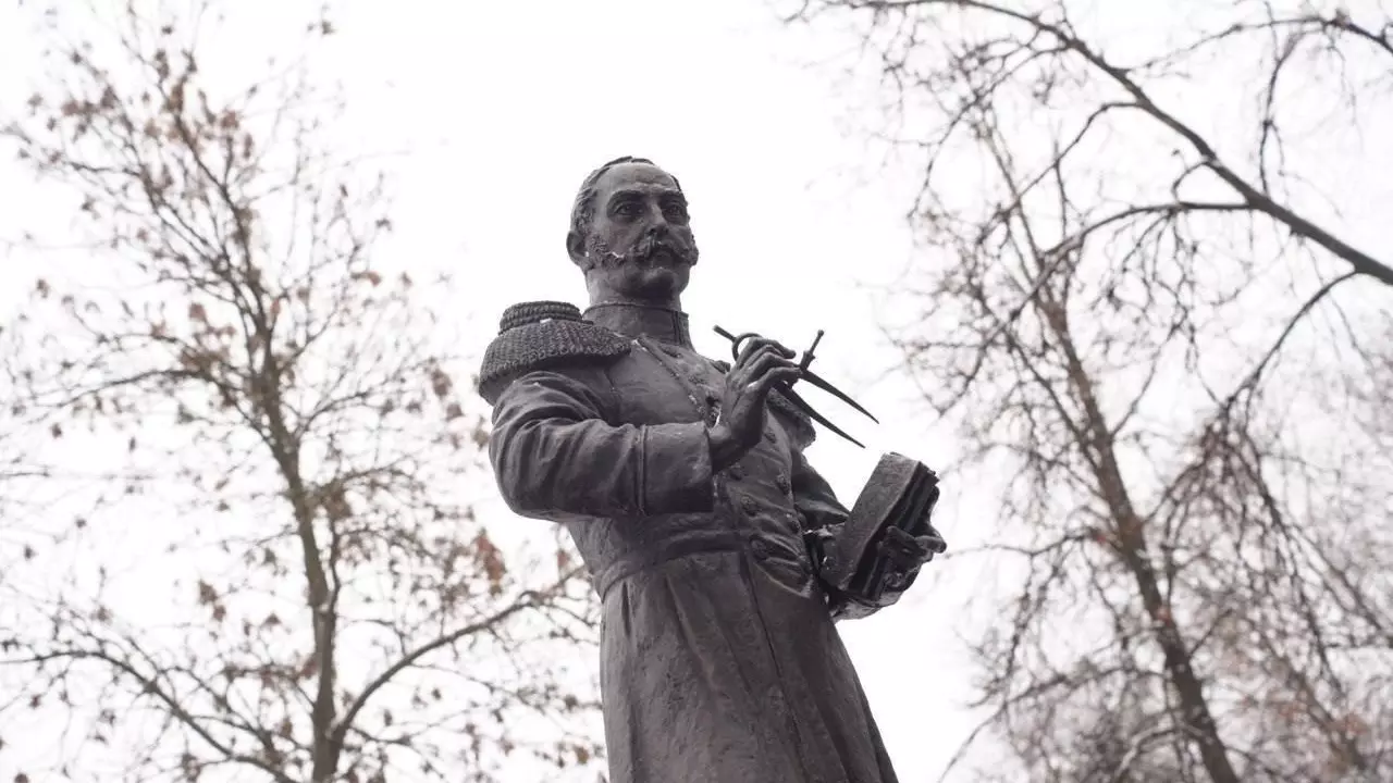 Памятник Николаю I торжественно открыли в Александровском саду