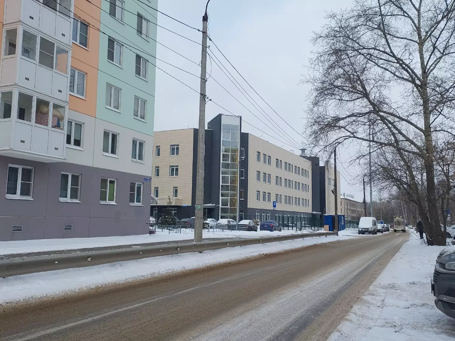 "Школа 800" в Сормове (фасад)