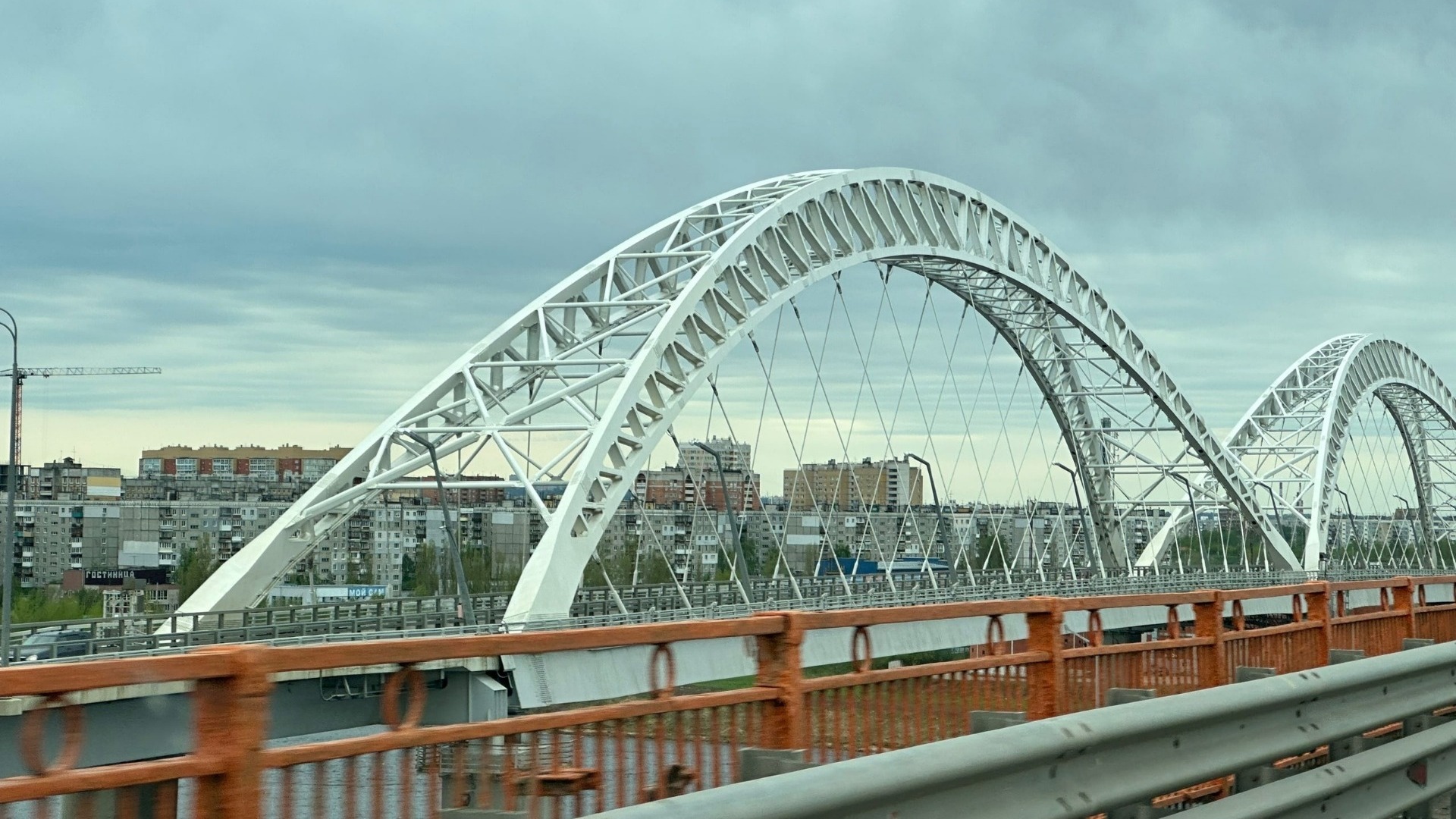 Огромная пробка образовалась за Борским мостом
